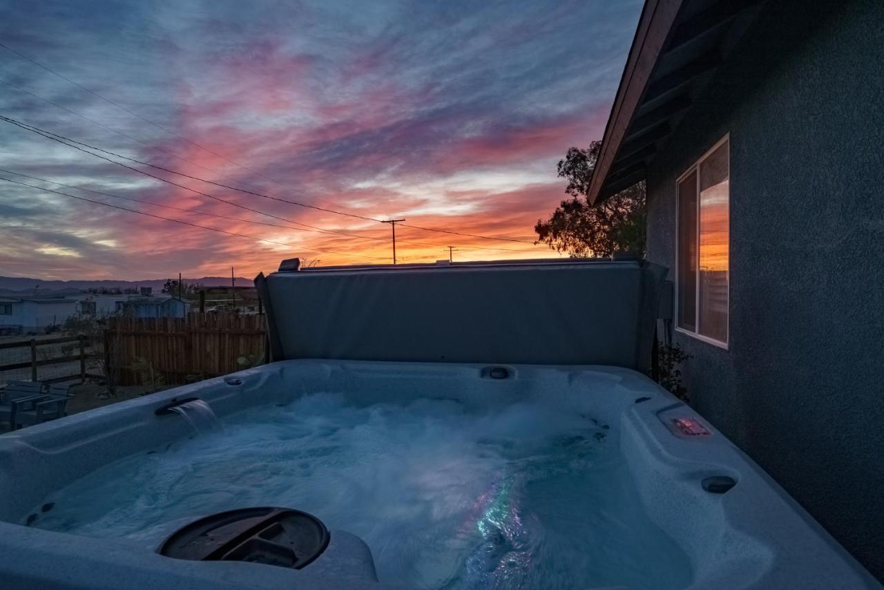 Desert Twilight 29 - Hot Tub & Ev Charger Twentynine Palms Esterno foto